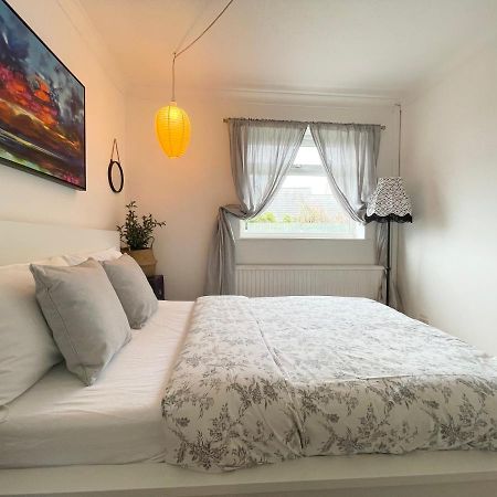 The Barefoot Bungalow In Picturesque Prestatyn Eksteriør bilde